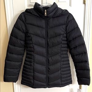Calvin Klein Women's Black Puffer Jacket. Size XS.